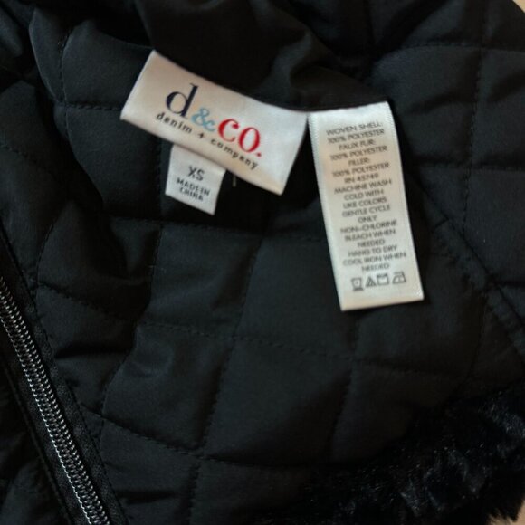 Denim & Co Reversible Zip Front Textured Faux Fur Quilted Vest Size XS Capsule - Picture 12 of 13